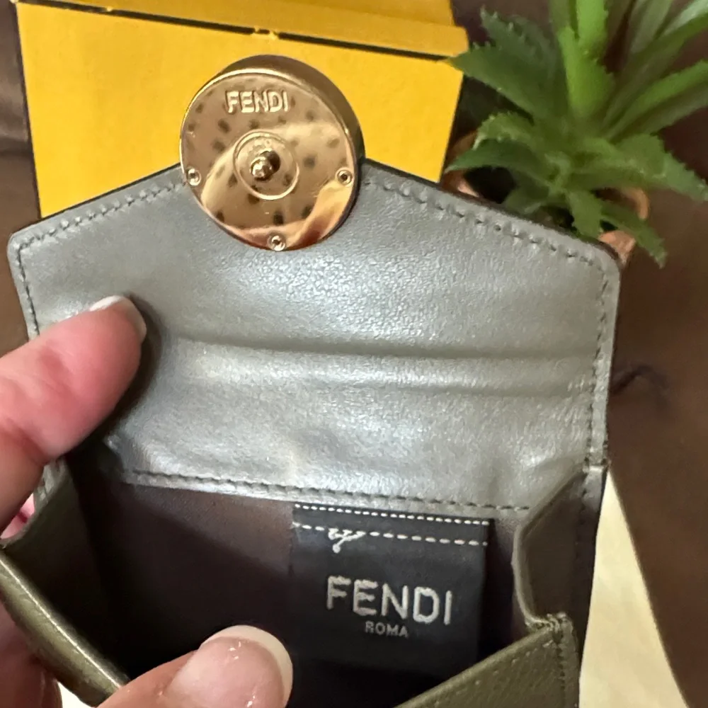 Fendi Olive Green Trifold Compact Wallet w Gold Logo Accent Everything Included - Picture 4 of 9